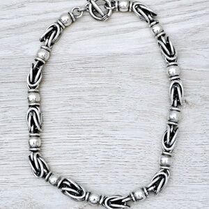 Silpada EXTREMELY Very Rare Silpada Sterling Silver Byzantine Toggle Necklace